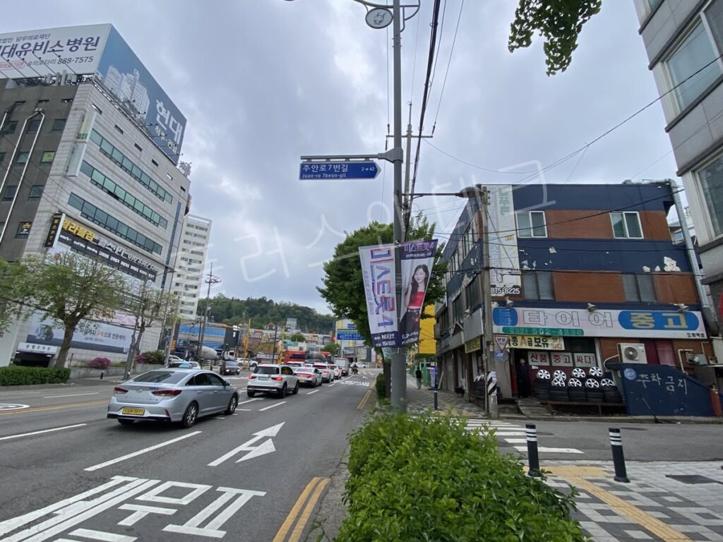 어린이보호구역 표지판 설치 전 원형 50km 속도제한 표지판만 있는 전주 모습
